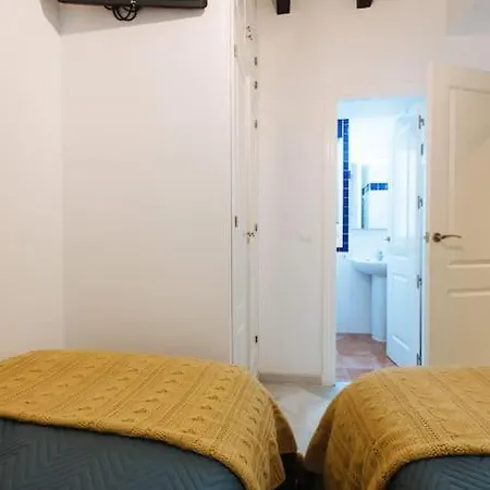 Ad2b Apartment, 300m From Cathedral With 2br Lejlighed Sevilla