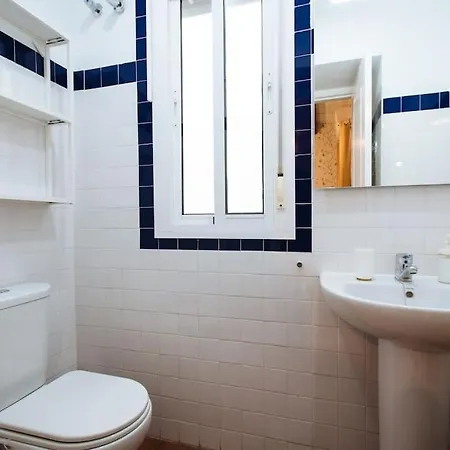 Ad2b Apartment, 300m From Cathedral With 2br * Sevilha