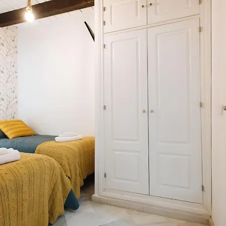 Ad2b Apartment, 300m From Cathedral With 2br Apartamento Sevilha